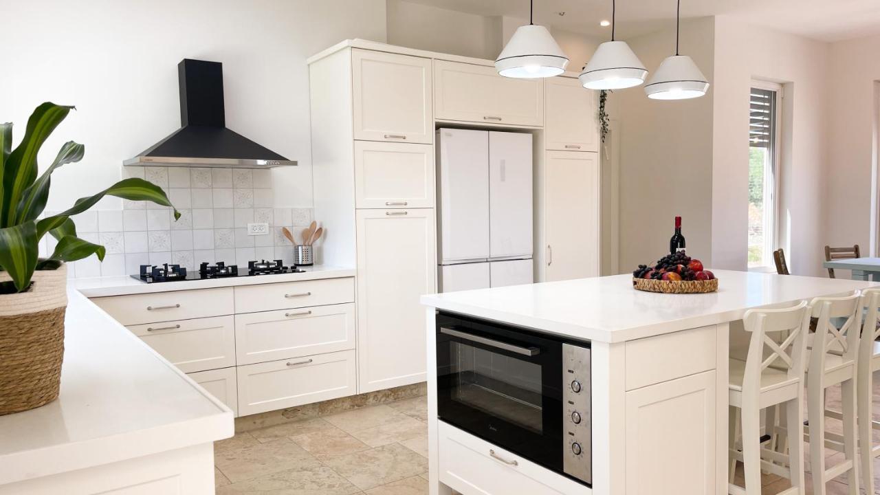 הבית הלבן בכפר בלום Villa Ngoại thất bức ảnh
